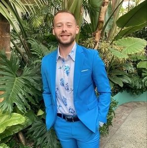 Meet your Posher, Aaron